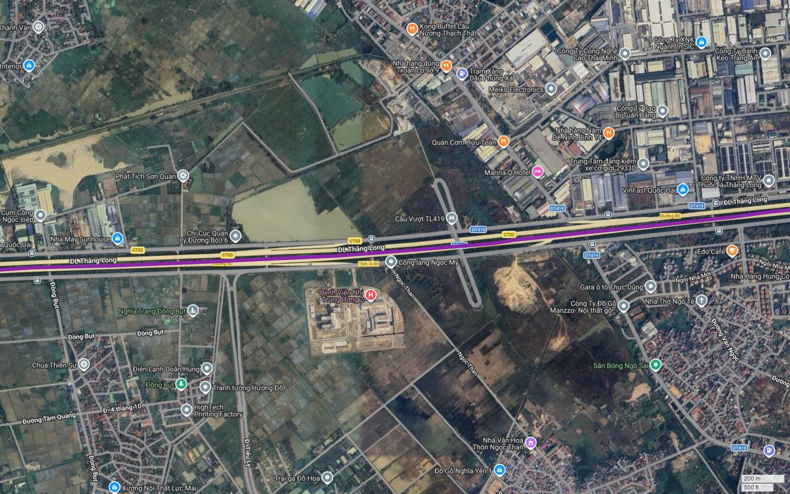 Cầu vượt ĐT419 tại Quốc Oai cắt Đại lộ Thăng Long, nơi hành lang metro số 5 Hà Nội đi qua cửa ngõ thị trấn