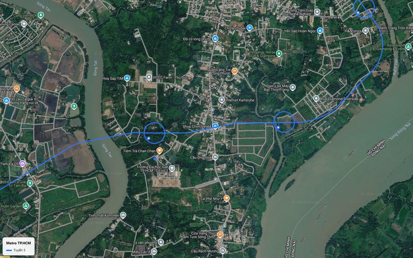 Nhìn từ trên tàu tuyến metro số 5 băng sông Tắc sang Long Phước, hướng ra sông Đồng Nai