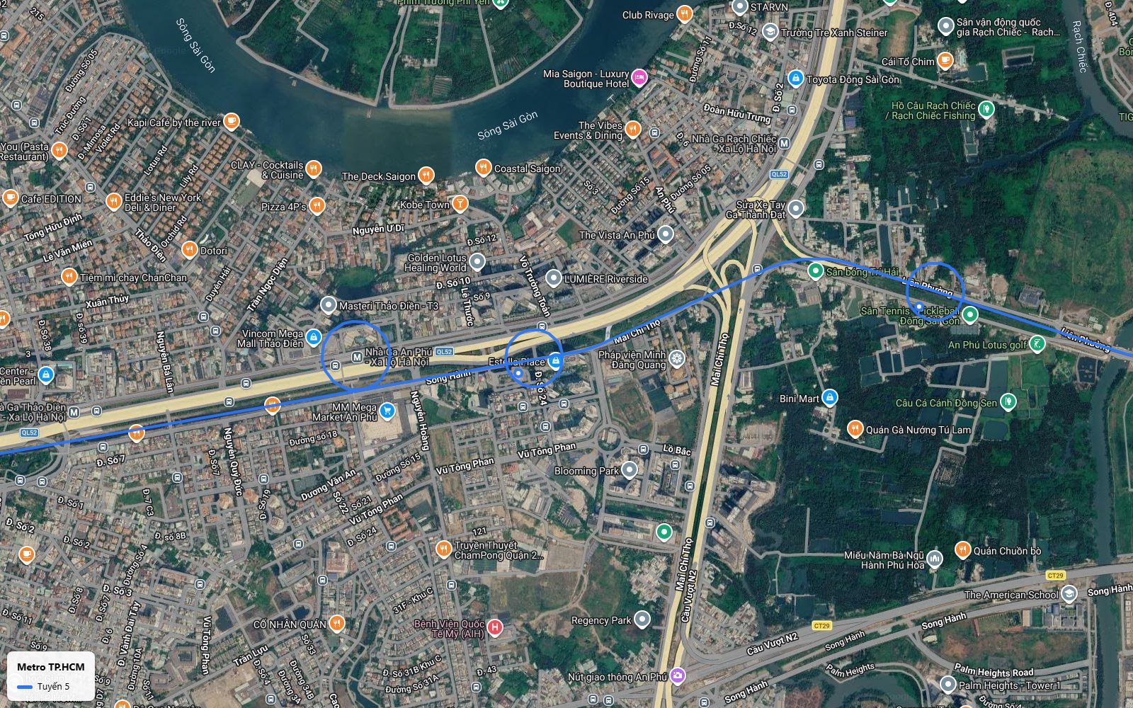Nhìn từ trên tàu tuyến metro số 5 tại nút giao An Phú, ga An Phú trên Xa lộ Hà Nội gần Thảo Điền