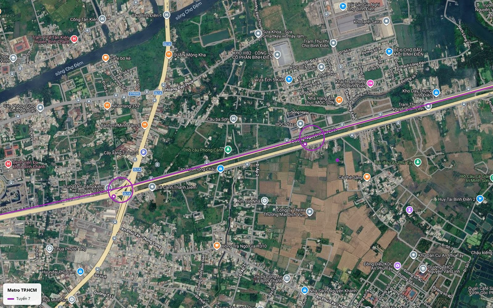 Ảnh vệ tinh tuyến metro số 7 với ga tại nút giao Nguyễn Văn Linh và Quốc lộ 1A gần Bệnh viện Đa khoa Bình Chánh